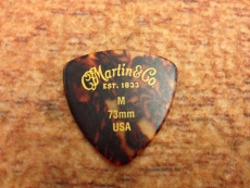 MARTIN TRIANGLE "MEDIUM" Tortoise pick  Oulu