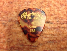 MARTIN STANDARD "MEDIUM" Tortoise pick  Oulu