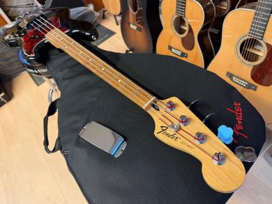 FENDER STANDARD JAZZ BASS 2018 Oulu