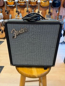 FENDER RUMBLE 15 Oulu