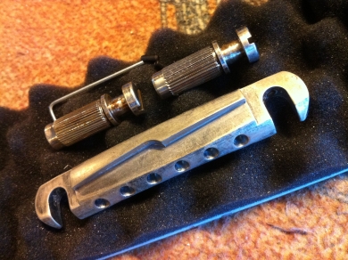 ABM 3021NA AGED WRAPAROUND INTONATION BRIDGE