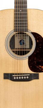 Martin D-X2E BILLY STRINGS Oulu
