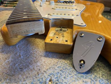 FENDER STRATOCASTER 1979