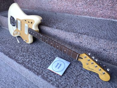 SQUIER J. MASCIS JAZZMASTER 2015