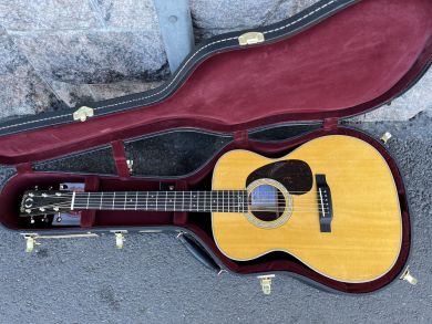 MARTIN 000-28 BROOKE LIGERTWOOD 2022