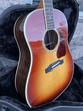 GIBSON CUSTOM J-45 DELUXE ROSEWOOD 2022