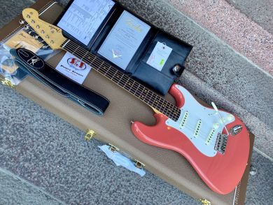 FENDER CUSTOM SHOP VINTAGE CUSTOM 1959 STRATOCASTER® NOS, Fiesta Red