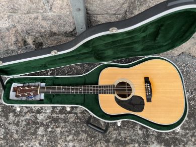 MARTIN D-28 LEFTY 1998