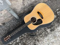 MARTIN D-28 LEFTY 1998