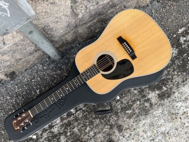 MARTIN D-28 LEFTY 1998