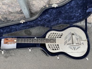 NATIONAL VINTAGE STEEL TRICONE 2005