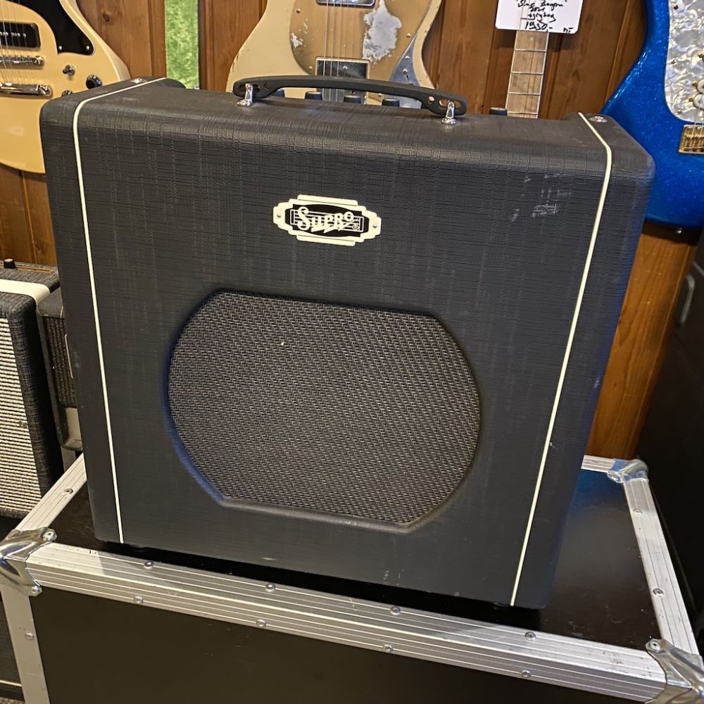 SUPRO BLUES KING 12 COMBO Kitarapaja