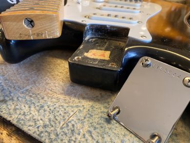 FENDER/SQUIER ST57-65 STRATOCASTER 1983