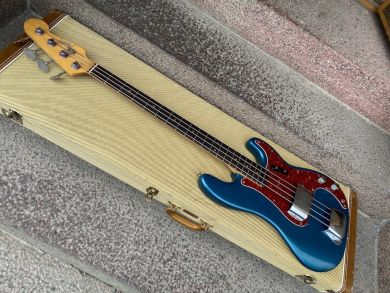 FENDER PRECISION BASS 1964
