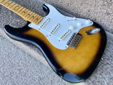 FENDER/SQUIER ST57-65 STRATOCASTER 1983