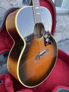 GIBSON J-200 ARTIST 1981