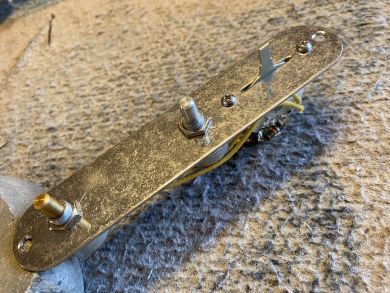 PRE-WIRED 3-WAY NOCASTER KIT W/AGED CONTROL PLATE