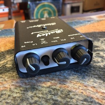 BAILEY AMPS BLACK MAGIC DUAL SOURCE PREAMP