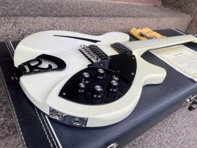 RICKENBACKER TUXEDO 6 1987