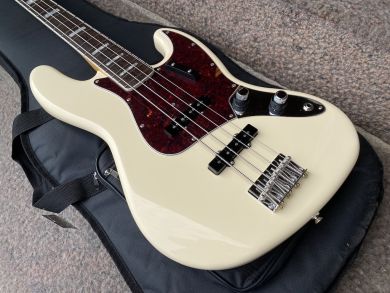 FENDER VINTERA III EARLY 60´S/EARLY 70´S  JAZZ BASS 2026