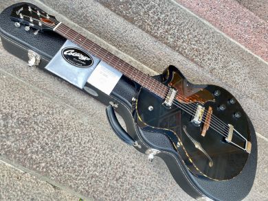 COLLINGS LADYBIRD, Jet Black