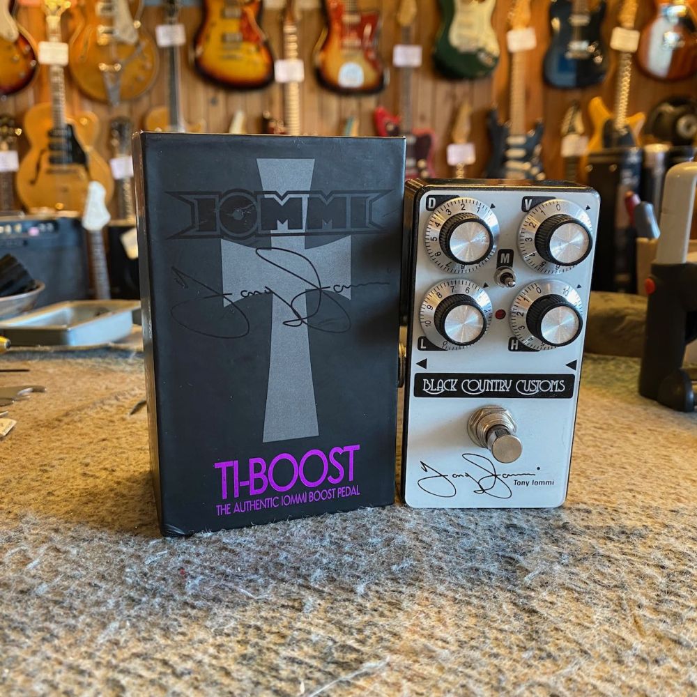 BLACK COUNTRY CUSTOMS TONY IOMMI SIGNATURE TI-BOOST - Kitarapaja