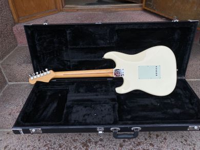 FENDER AMERICAN STANDARD STRATOCASTER 2014