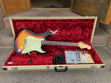 FENDER 1963 STRATOCASTER RELIC 2012