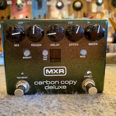 MXR CARBON COPY DELUXE ANALOG DELAY