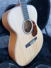 LARRIVEE OM-40 2020