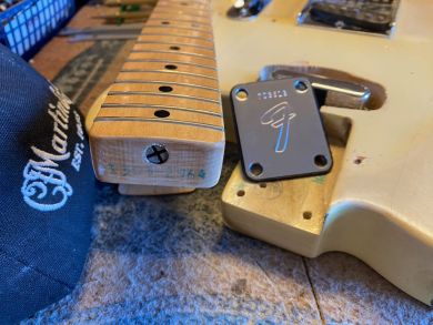 FENDER TELECASTER 1976 