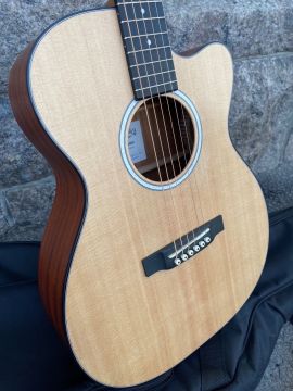 MARTIN 000CJr-10E 2018