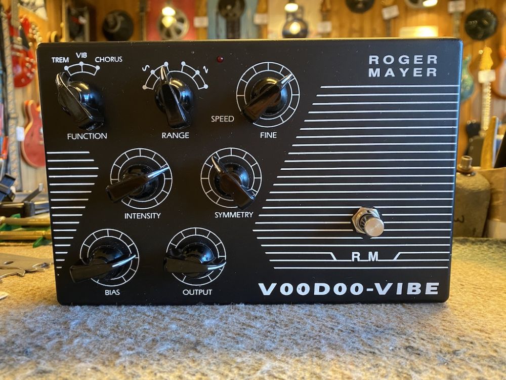 ROGER MAYER VOODOO-VIBE - Kitarapaja