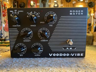 ROGER MAYER VOODOO-VIBE