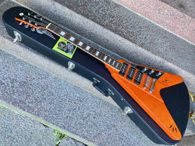 REVEREND RON ASHETON SIGNATURE MODEL