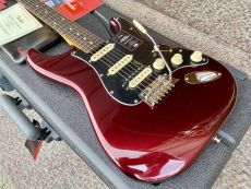 FENDER AMERICAN PROFESSIONAL STRATOCASTER HSS, Oxblood