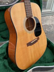 MARTIN D-18 2001