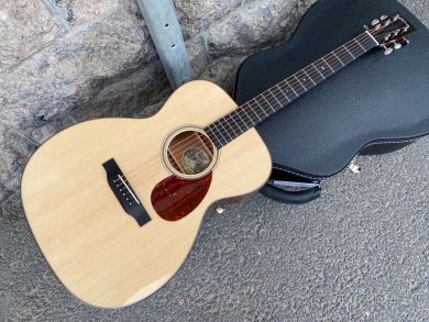 COLLINGS OM1