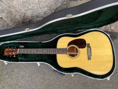 MARTIN D CUSTOM SHOP 