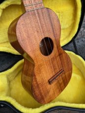 UKEBRAND SOPRANO UKULELE 2001