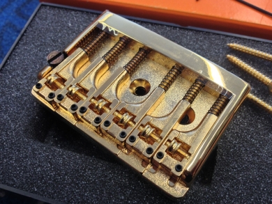 N.O.S. SCHALLER 478 GOLD GUITAR BRIDGE Oulu
