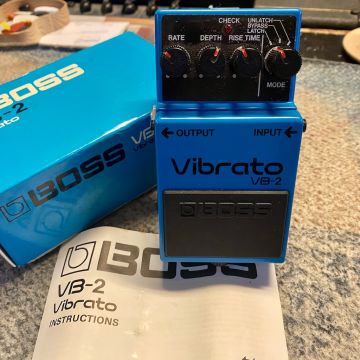 BOSS VB-2 VIBRATO 1982