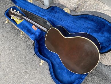 GIBSON ARLO GUTHRIE LG-2 3/4 2012  