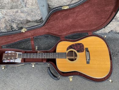 MARTIN HD-28V 2009