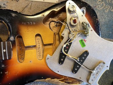 FENDER 1960 STRATOCASTER HEAVY RELIC 2010