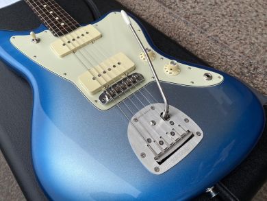 FENDER LIMITED EDITION AMERICAN PROFESSIONAL JAZZMASTER 2020