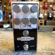ORIGIN EFFECTS CALI76 COMPACT DELUXE INVERTED BLACK EDITION