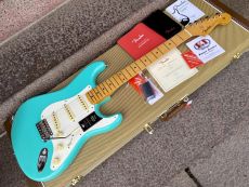 FENDER AMERICAN VINTAGE II 1957 STRATOCASTER, Sea Foam Green