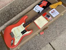 FENDER AMERICAN VINTAGE II 1961 STRATOCASTER, Fiesta Red