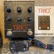 DIGITECH TRIO PLUS BAND CREATOR + LOOPER